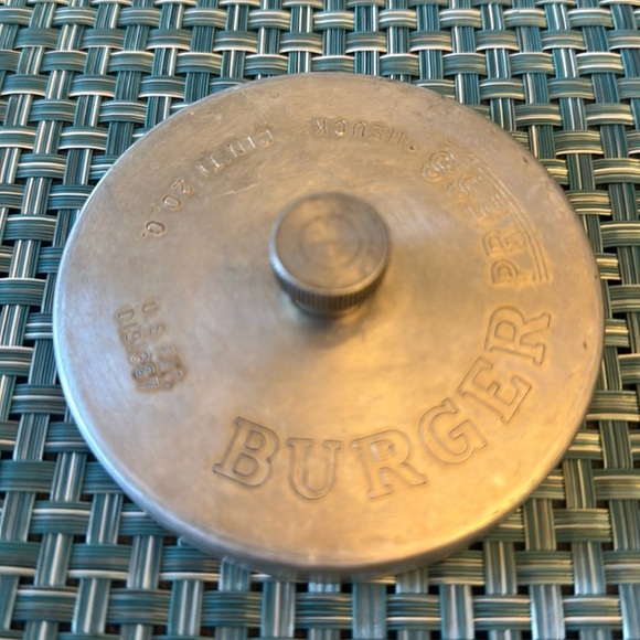 Vintage Heuck Aluminum Burger Press - Picture 1 of 3